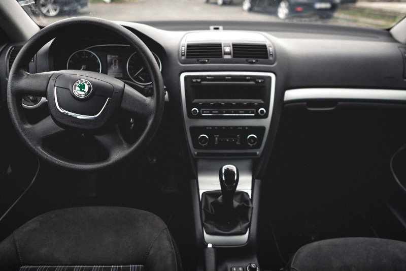 ŠKODA OCTAVIA 1.8 TSI SPORTLINE COMBI na splátky - fotografie 14