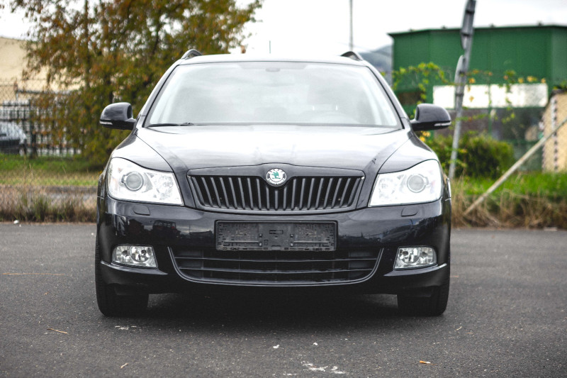 ŠKODA OCTAVIA 1.8 TSI SPORTLINE COMBI na splátky - fotografie 4
