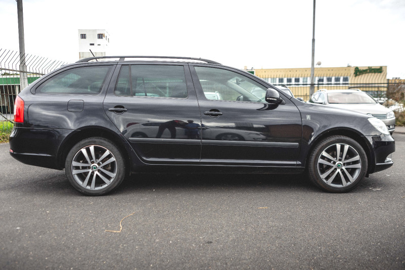 ŠKODA OCTAVIA 1.8 TSI SPORTLINE COMBI na splátky - fotografie 8