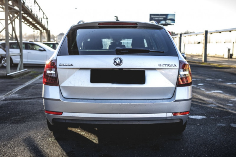 ŠKODA OCTAVIA 3 FACELIFT ELEGANCE 1.6 TDI na splátky - fotografie 2