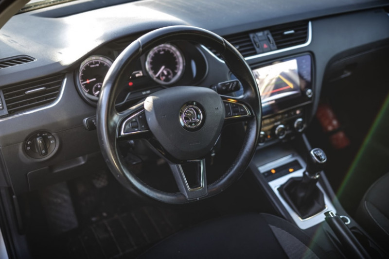 ŠKODA OCTAVIA 3 FACELIFT ELEGANCE 1.6 TDI na splátky - fotografie 12