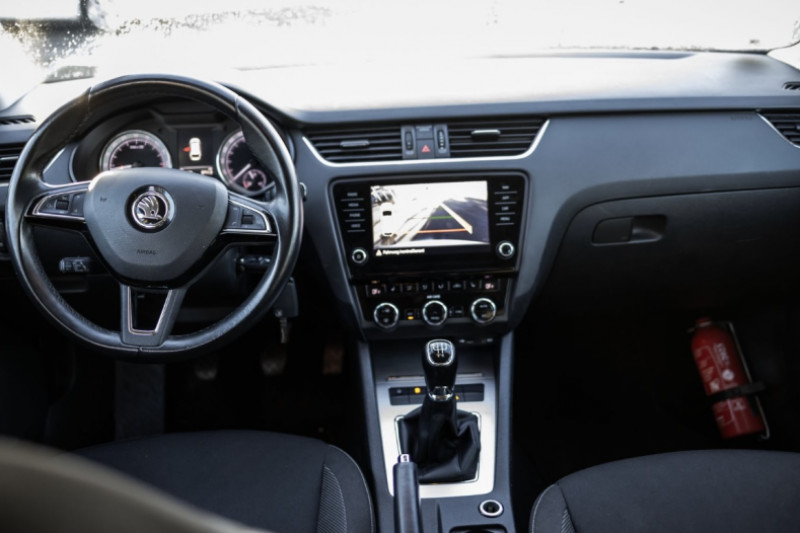 ŠKODA OCTAVIA 3 FACELIFT ELEGANCE 1.6 TDI na splátky - fotografie 19