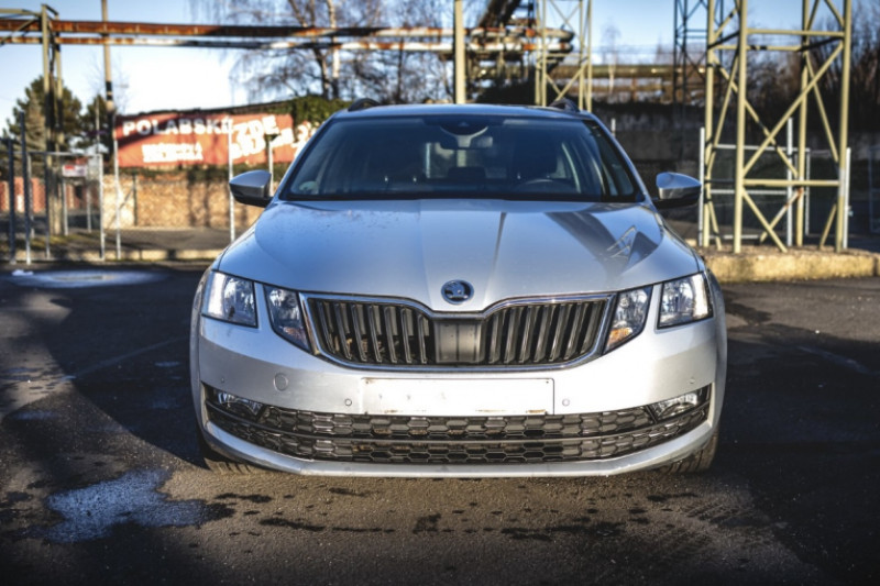 ŠKODA OCTAVIA 3 FACELIFT ELEGANCE 1.6 TDI na splátky - fotografie 4