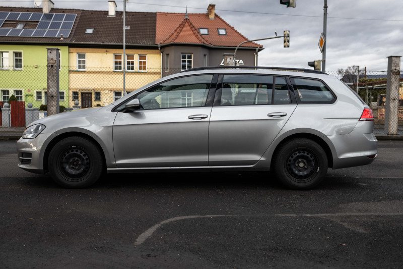 Volkswagen VOLSkWAGEN GOLF 6 1.6 TDI COMBI na splátky - fotografie 7