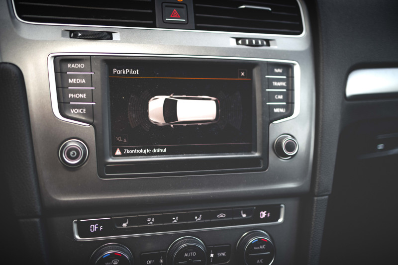 Volkswagen VOLSkWAGEN GOLF 6 1.6 TDI COMBI na splátky - fotografie 10