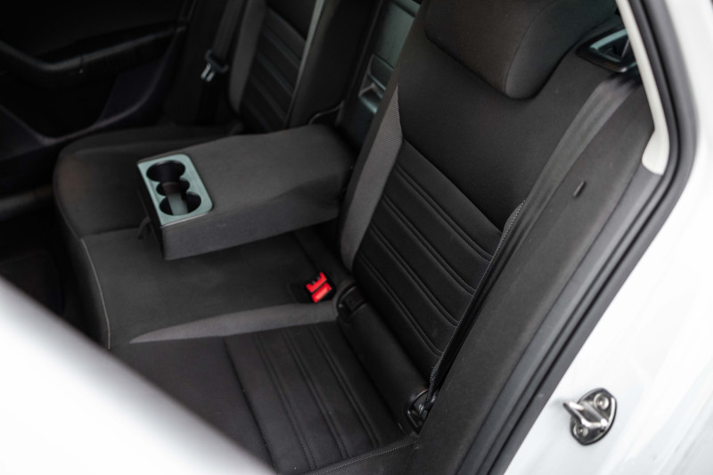 ŠKODA OCTAVIA 1.6 TDI COMBI na splátky - fotografie 15