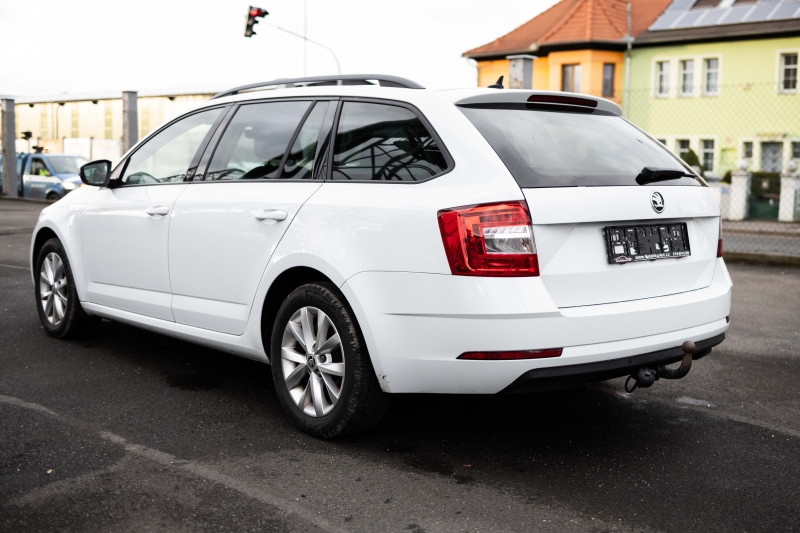 ŠKODA OCTAVIA 1.6 TDI COMBI na splátky - fotografie 6