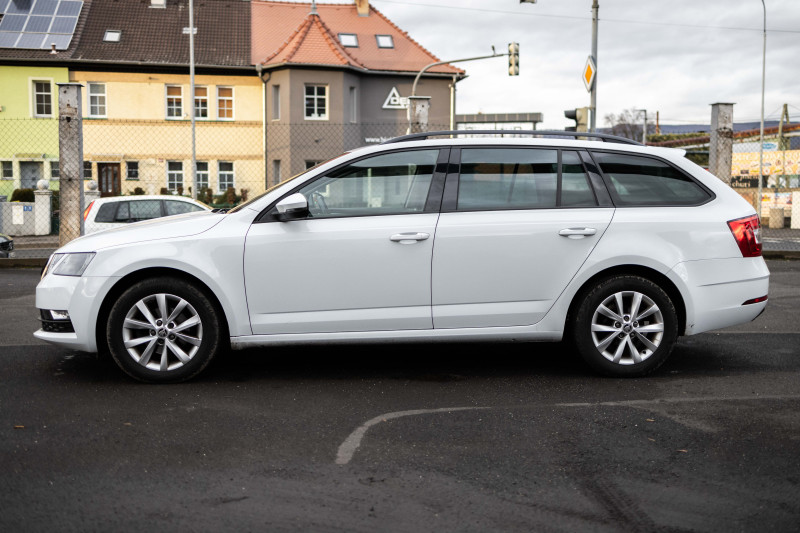 ŠKODA OCTAVIA 1.6 TDI COMBI na splátky - fotografie 7