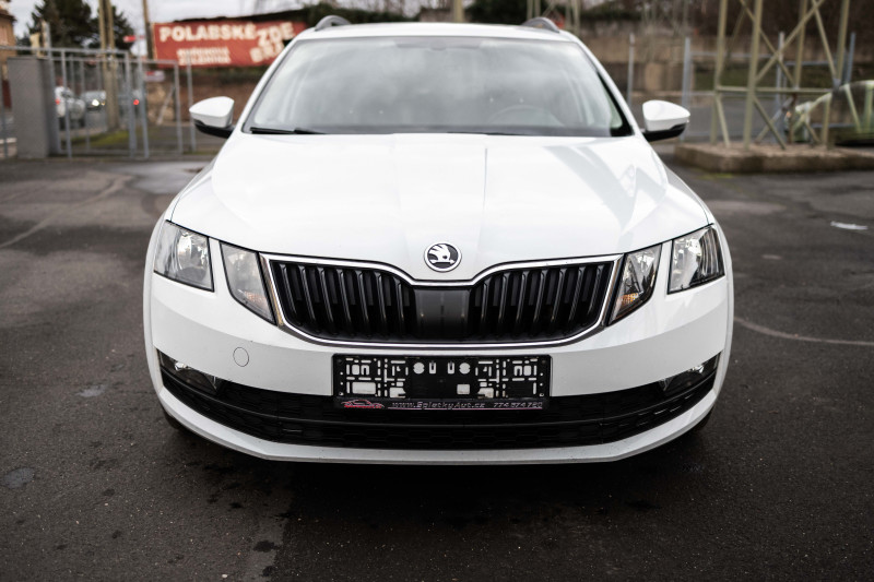 ŠKODA OCTAVIA 1.6 TDI COMBI na splátky - fotografie 8