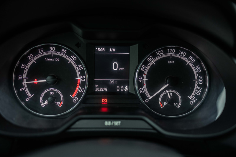 ŠKODA OCTAVIA 1.6 TDI COMBI na splátky - fotografie 9