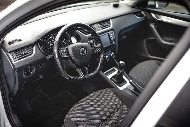 Škoda OCTAVIA 1.6 TDI ELEGANCE na splátky - fotografie 6