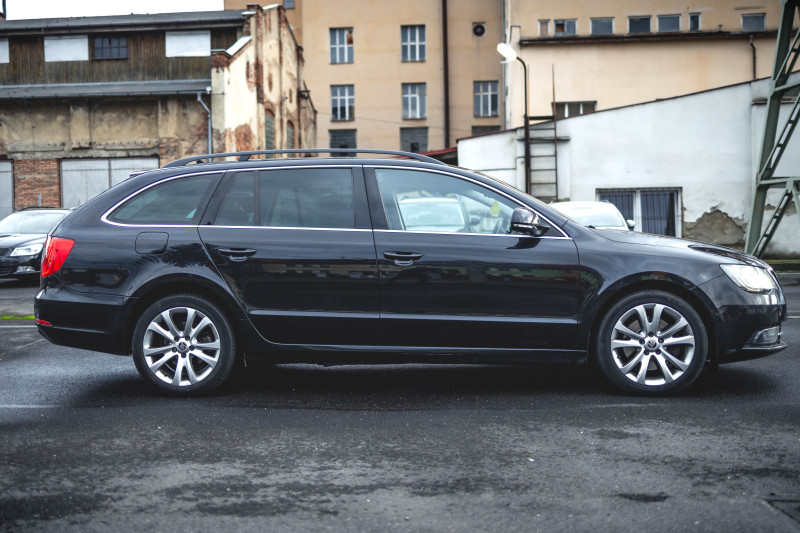 ŠKODA SUPERB 2.0 TDI na splátky - fotografie 17