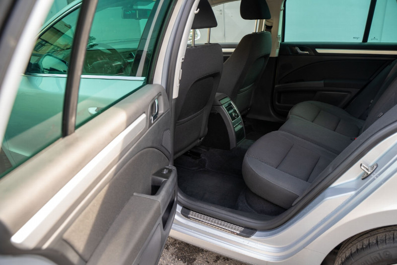 ŠKODA SUPERB 1.6 TDI COMBI ELEGANCE na splátky - fotografie 11
