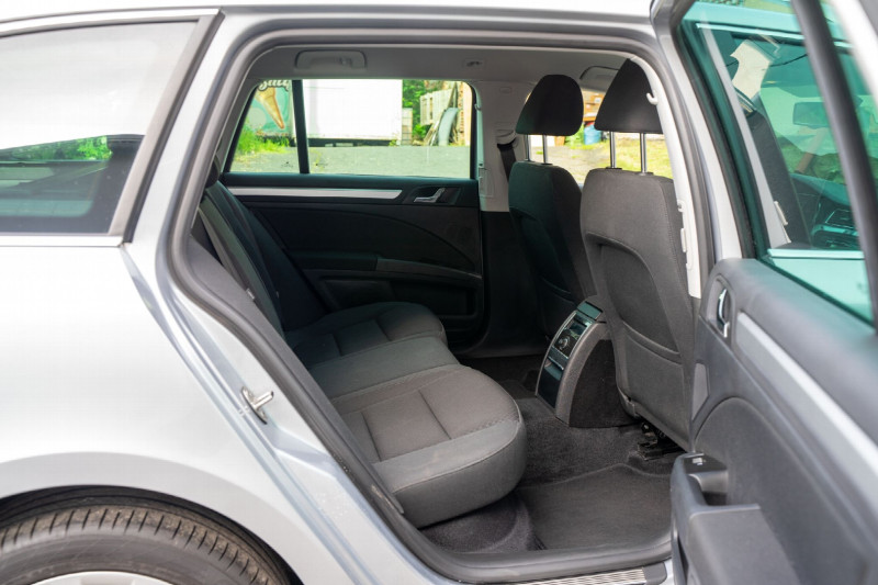 ŠKODA SUPERB 1.6 TDI COMBI ELEGANCE na splátky - fotografie 14