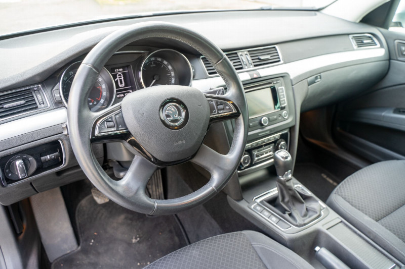 ŠKODA SUPERB 1.6 TDI COMBI ELEGANCE na splátky - fotografie 23