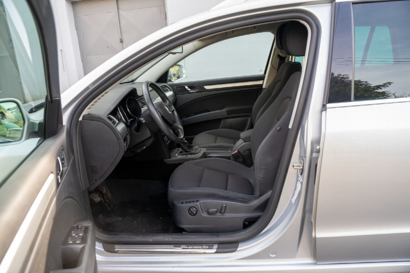 ŠKODA SUPERB 1.6 TDI COMBI ELEGANCE na splátky - fotografie 10