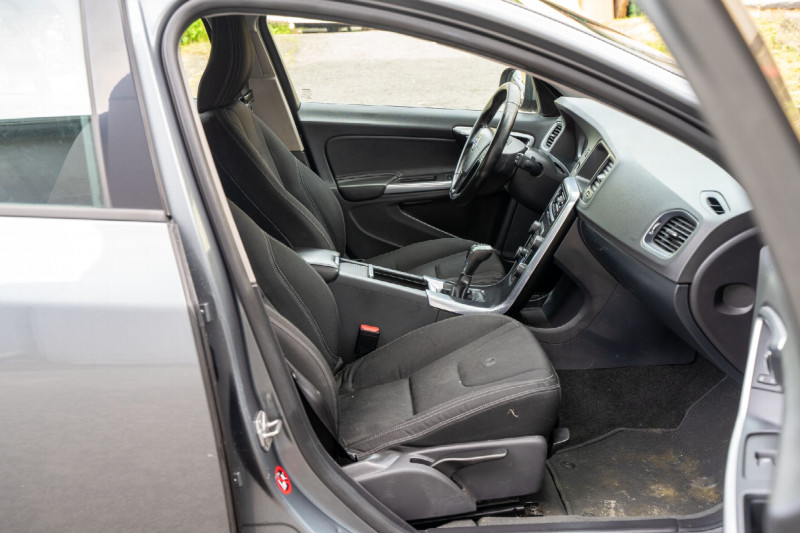 VOLVO V60 2.0 TDI na splátky - fotografie 11