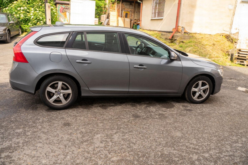 VOLVO V60 2.0 TDI na splátky - fotografie 6