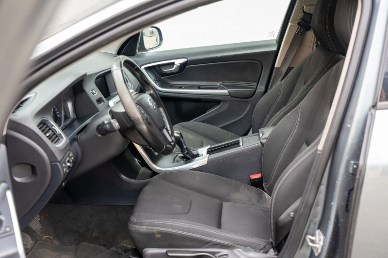 VOLVO V60 2.0 TDI na splátky - fotografie 9