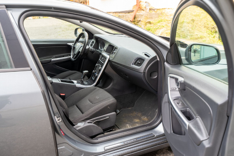 VOLVO V60 2.0 TDI na splátky - fotografie 10