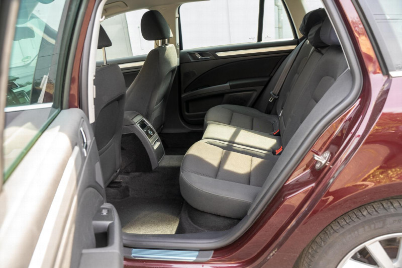 ŠKODA SUPERB 1.6 TDI COMBI na splátky - fotografie 15