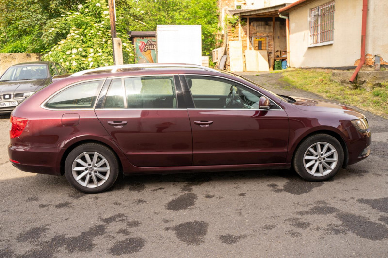 ŠKODA SUPERB 1.6 TDI COMBI na splátky - fotografie 5