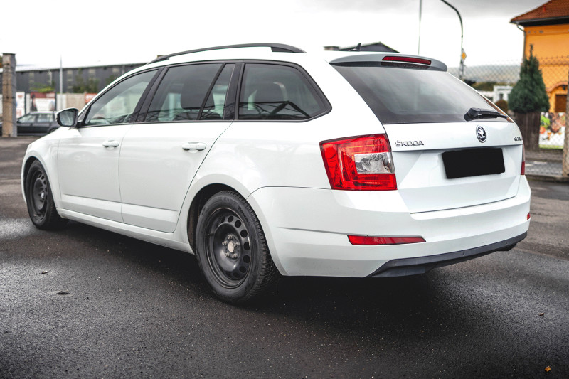 ŠKODA OCTAVIA 1.6 TDI ELEGANCE na splátky - fotografie 3