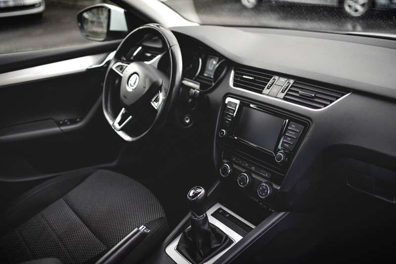 ŠKODA OCTAVIA 1.6 TDI ELEGANCE na splátky - fotografie 5