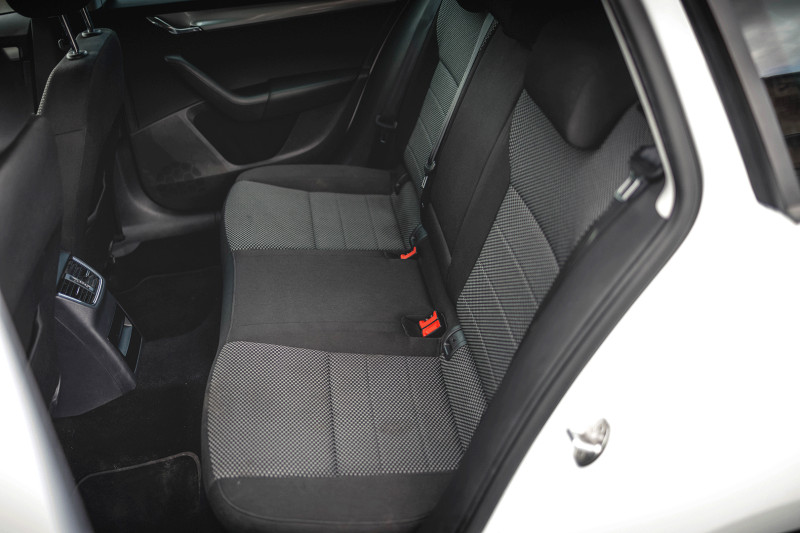 ŠKODA OCTAVIA 1.6 TDI ELEGANCE na splátky - fotografie 9