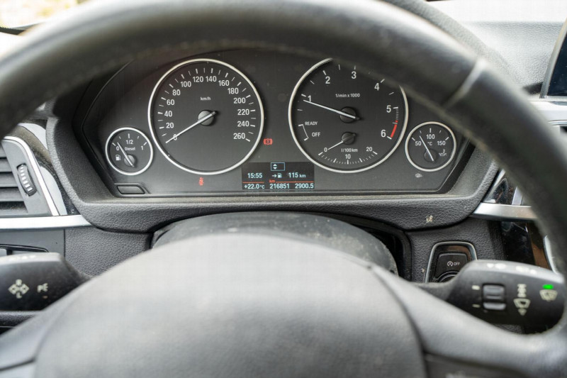 BMW 318 D 2.0 na splátky - fotografie 15