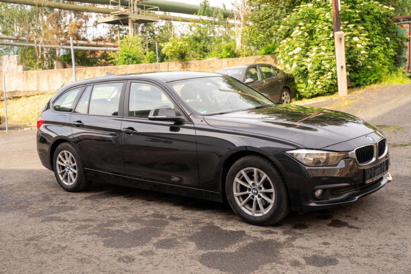 BMW 318 D 2.0 na splátky - fotografie 7