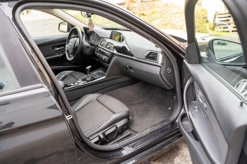 BMW 318 D 2.0 na splátky - fotografie 10