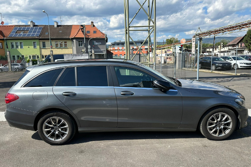MERCEDES BENZ C 200 2.0 na splátky - fotografie 7