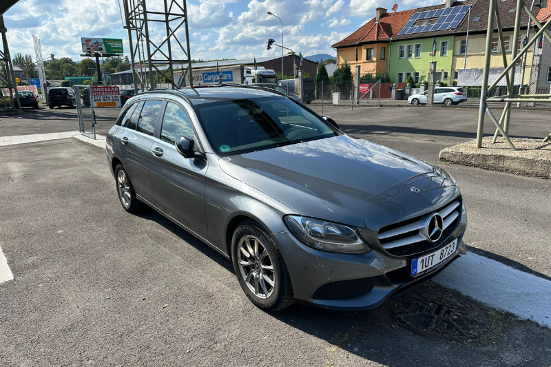 MERCEDES BENZ C 200 2.0 na splátky - fotografie 8