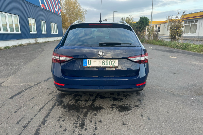 ŠKODA OCTAVIA DSG 1.6 TDI - obrázek 1