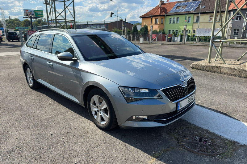 ŠKODA OCTAVIA 1.6 TDI - obrázek 1