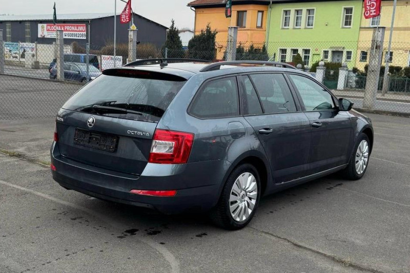 ŠKODA OCTAVIA 2.0 DSG - obrázek 1