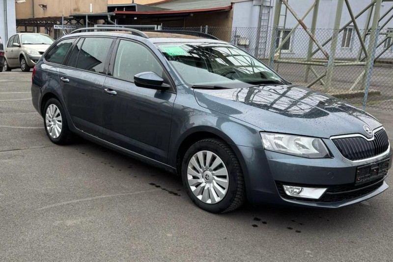 ŠKODA OCTAVIA 2.0 DSG - obrázek 1