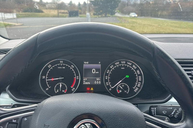 ŠKODA SUPERB 2.0 TDI DSG ELEGANCE - obrázek 1
