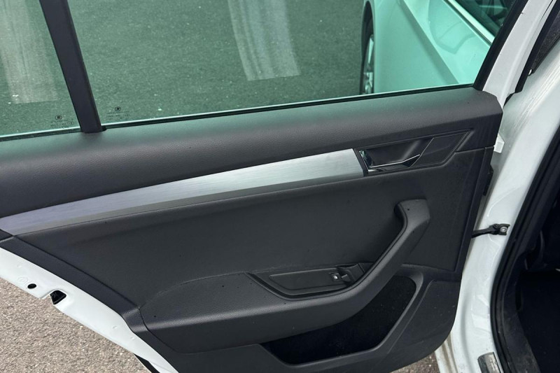 ŠKODA SUPERB 2.0 TDI DSG ELEGANCE - obrázek 1
