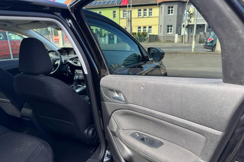 PEUGEOT 308 1.5 HDi - obrázek 1