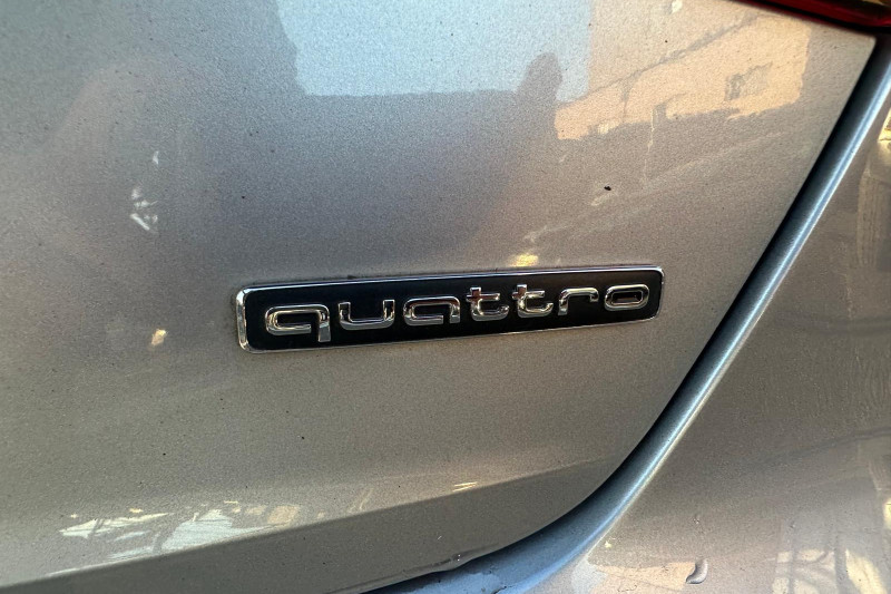 AUDI A4 S-LINE 4x4 QUATTRO 2.0 TDI S-TRONIC 140 KW - obrázek 1
