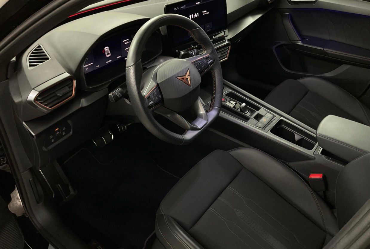 CUPRA LEON VZ LINE 2.0 TSI DSG na splátky - fotografie 8