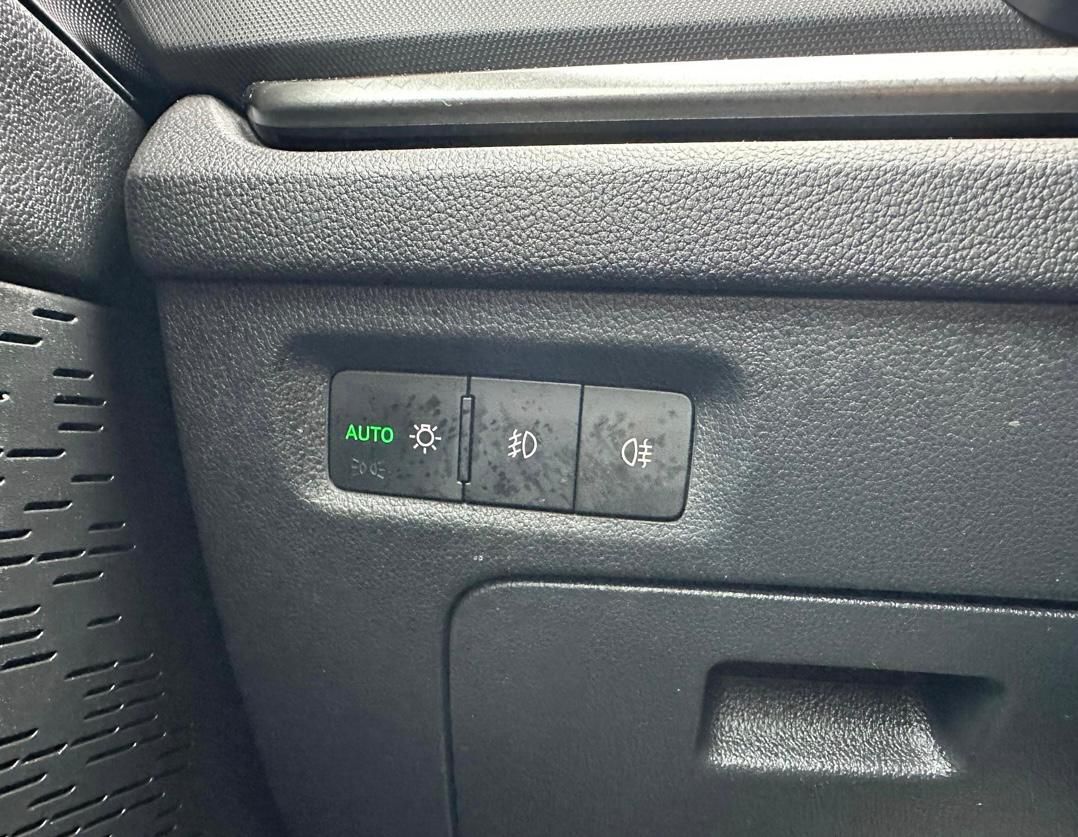 ŠKODA OCTAVIA 2.0 TDI 85 kW AMBITION COMBI na splátky - fotografie 13