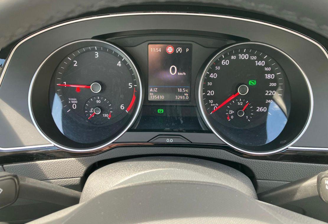VOLKSWAGEN PASSAT BUSINESS 2.0 TDI 110 kW DSG VARIANT