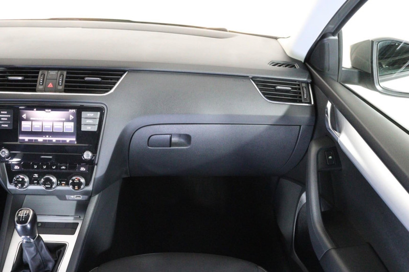 ŠKODA OCTAVIA 1.6 TDI COMBI