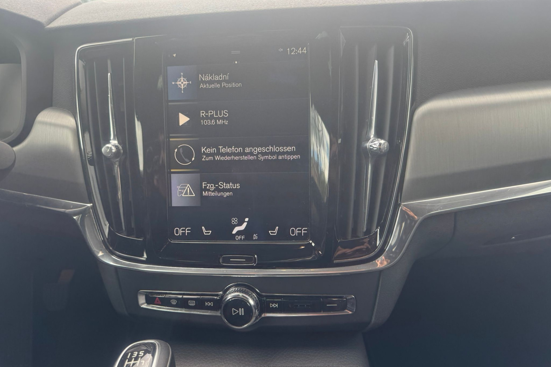 VOLVO S90 D3 MOMENTUM na splátky - fotografie 18