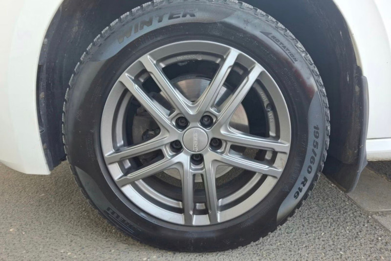 ŠKODA KAMIQ 1.6 TDI na splátky - fotografie 11