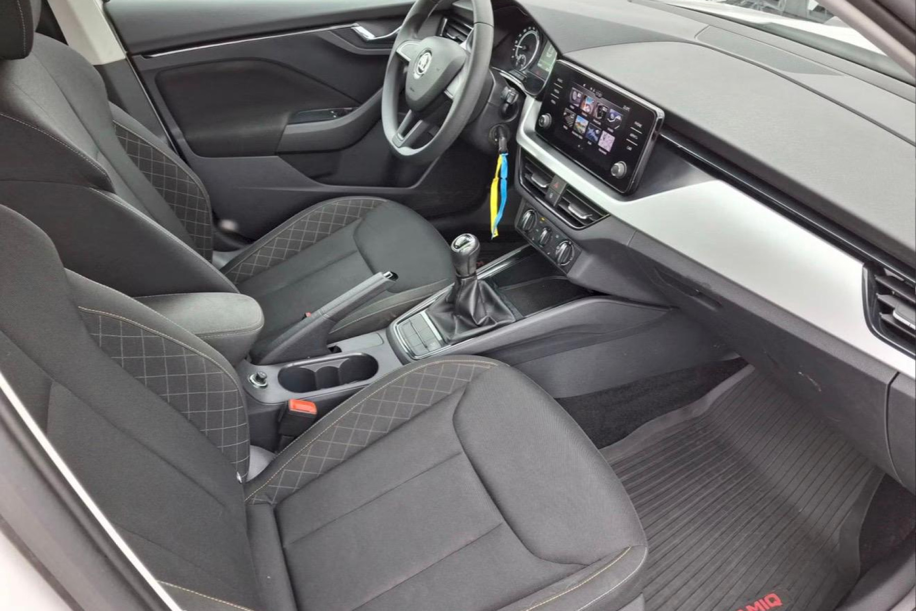 ŠKODA KAMIQ 1.6 TDI na splátky - fotografie 17