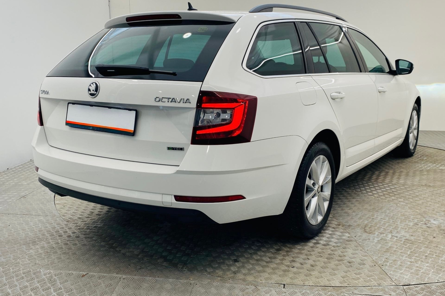 ŠKODA OCTAVIA 1.5 E-TEC DSG STYLE na splátky - fotografie 3